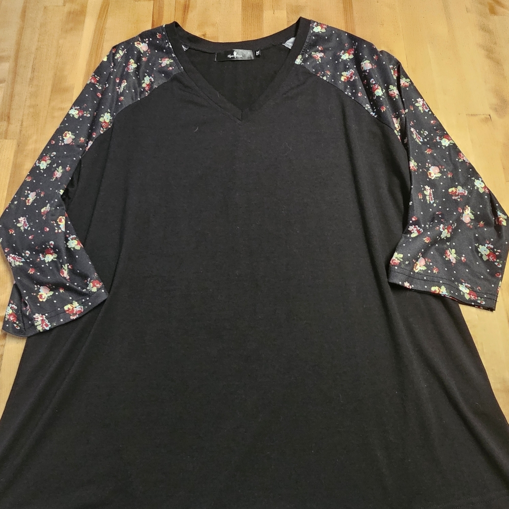 Floral Sleeve Black‎ Blouse